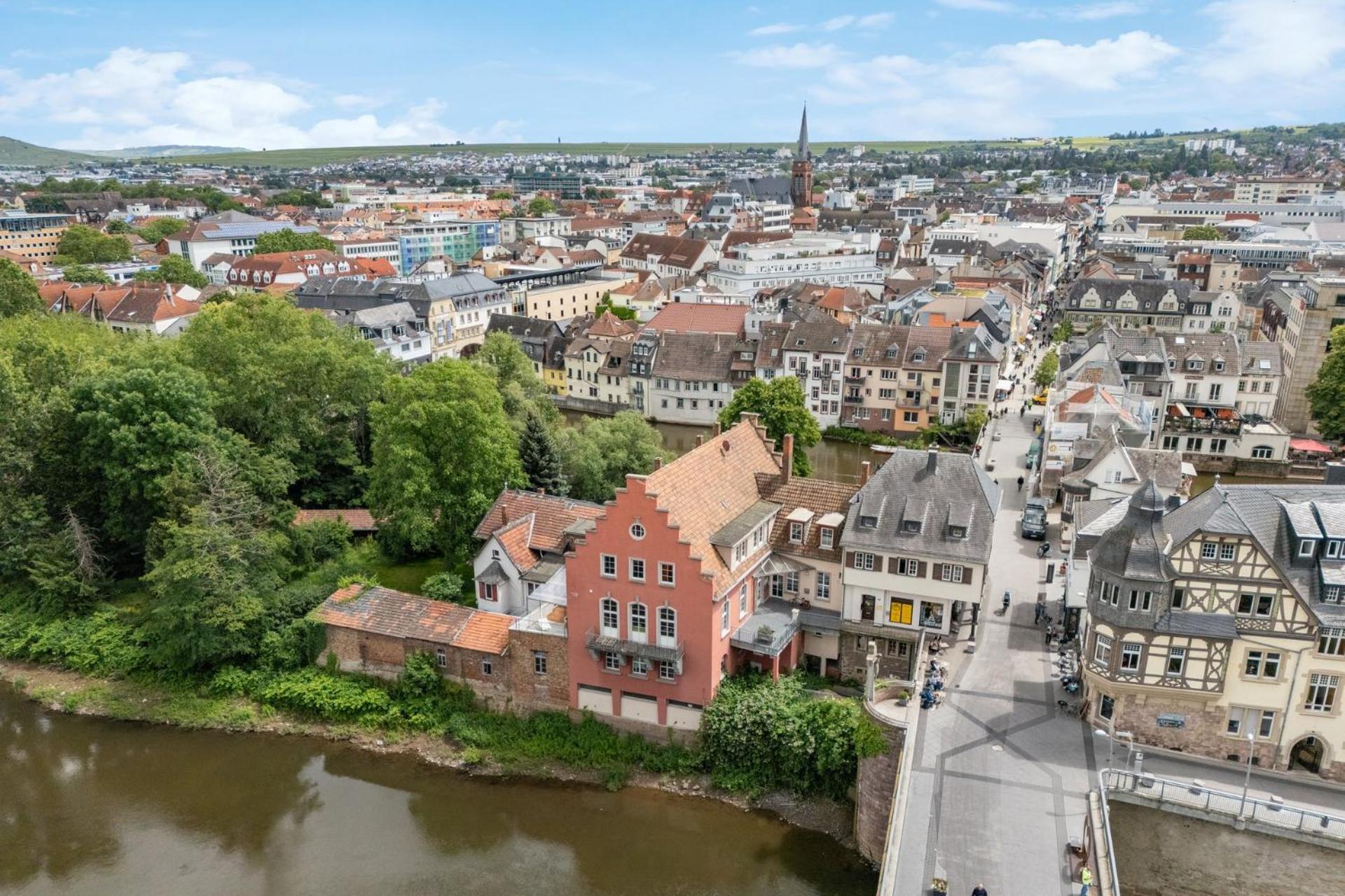 Altstadt Apartment Am Wasser Mit Parkplatz Und Riesigem Garten Bad Kreuznach Luaran gambar